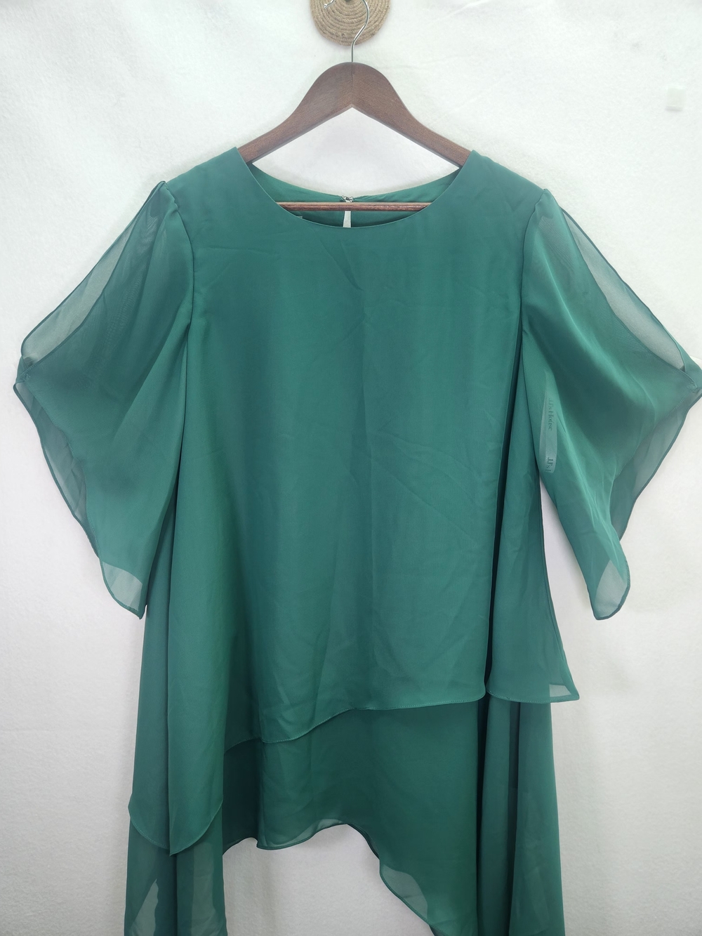 JJs House Emerald Green Asymmetric Chiffon Layered Blouse Size 12 - Picture 4 of 12
